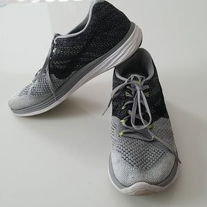 Nike FlyKnit Lunar 3 Athletic Shoes
